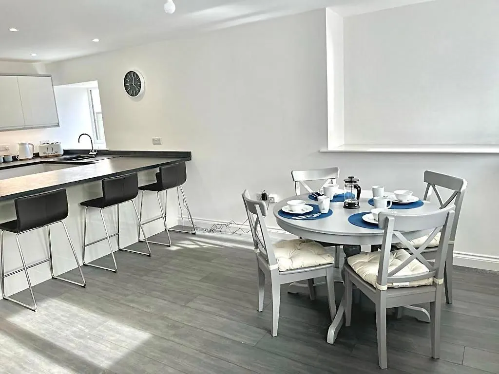 Spacious Cottage Set In A Beautiful Rural Location Exeter Holiday home